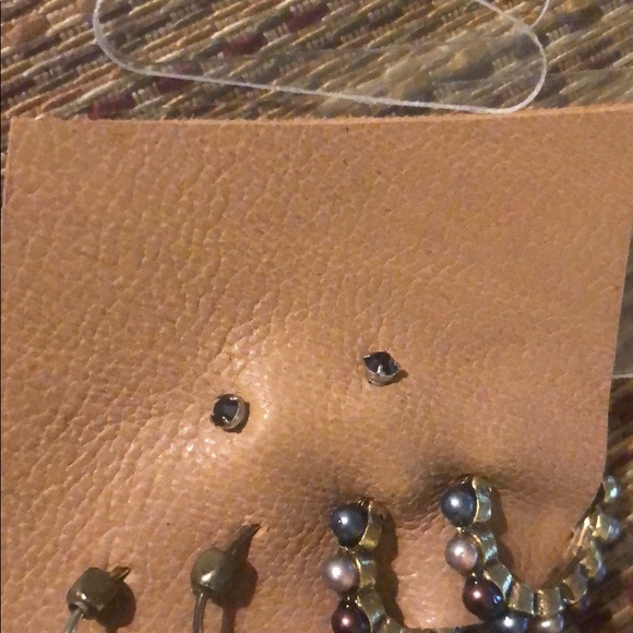 Free People hoop Stud Trip NWT - Picture 3 of 6